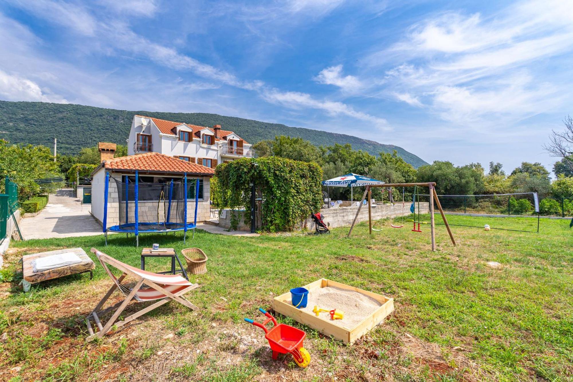 Holiday Home Luce Vitaljina エクステリア 写真